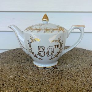 🌻 Lefton vintage teapot